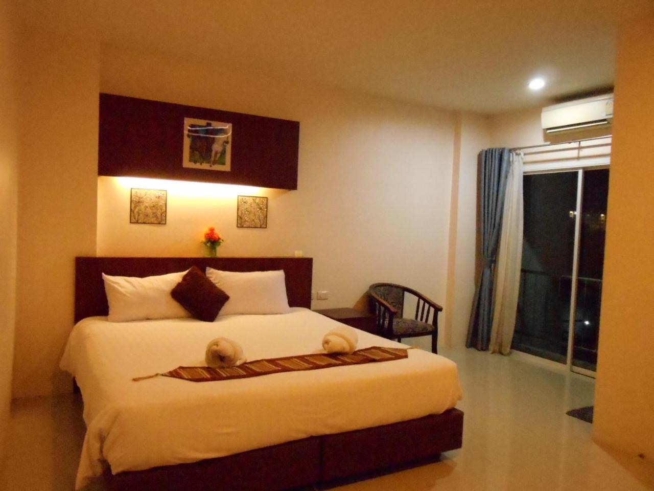 7 Sky Residency Hotel Patong ภายนอก รูปภาพ